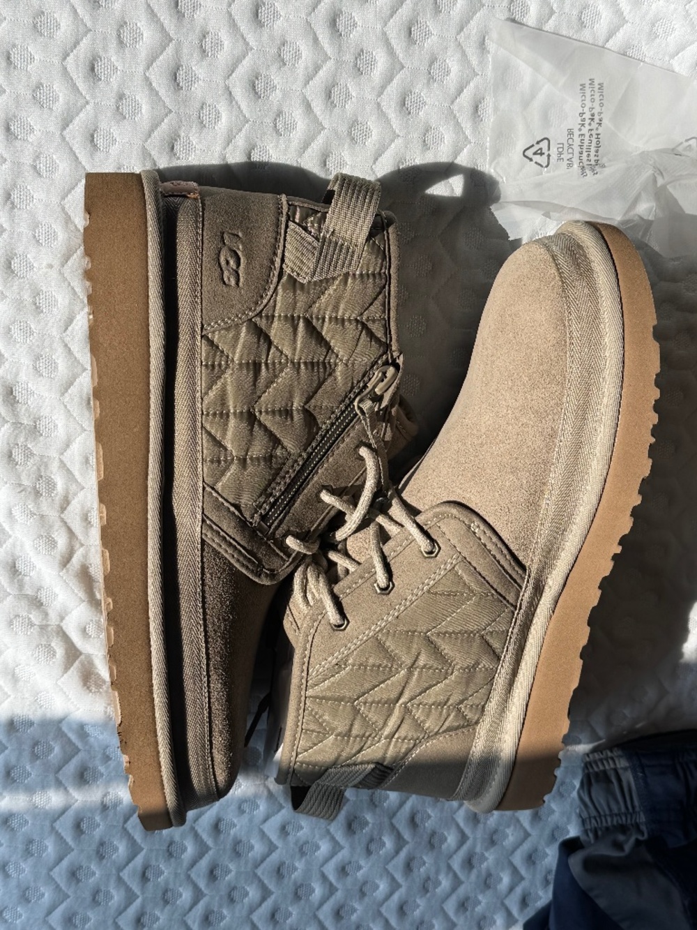 Ugg M Neumel Zip Quilting